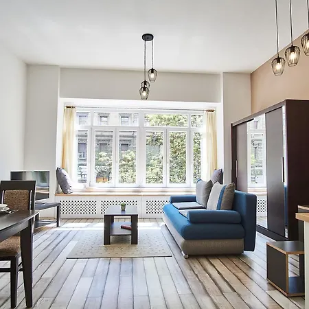 Apartment Singer | Budapest