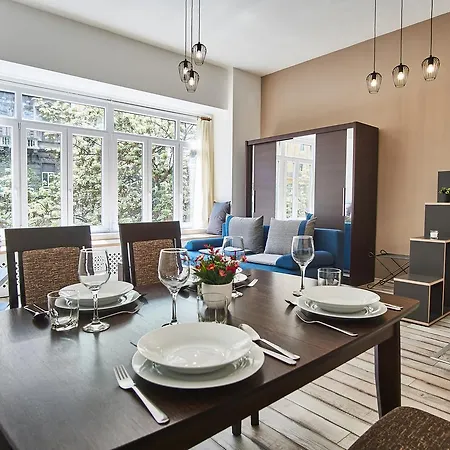 Singer | * ブダペスト